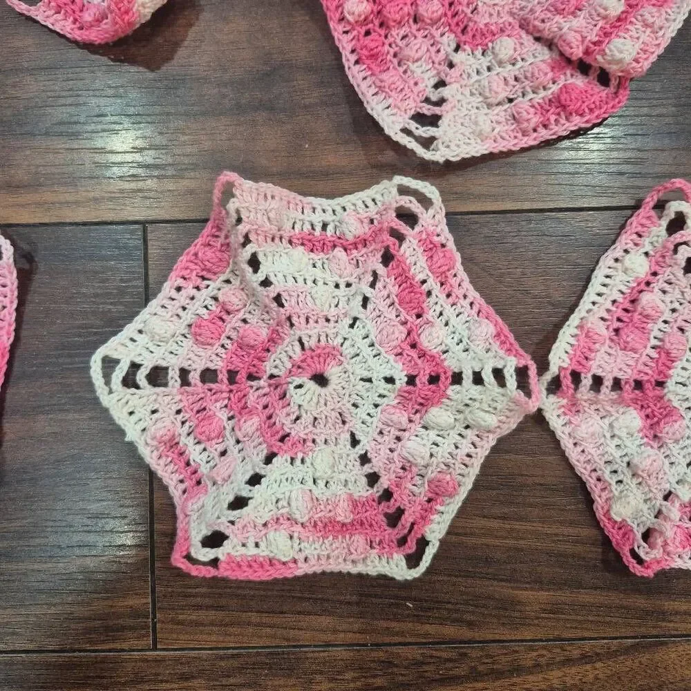 Crochet, Vintage Pink & White Cotton 15 small pieces